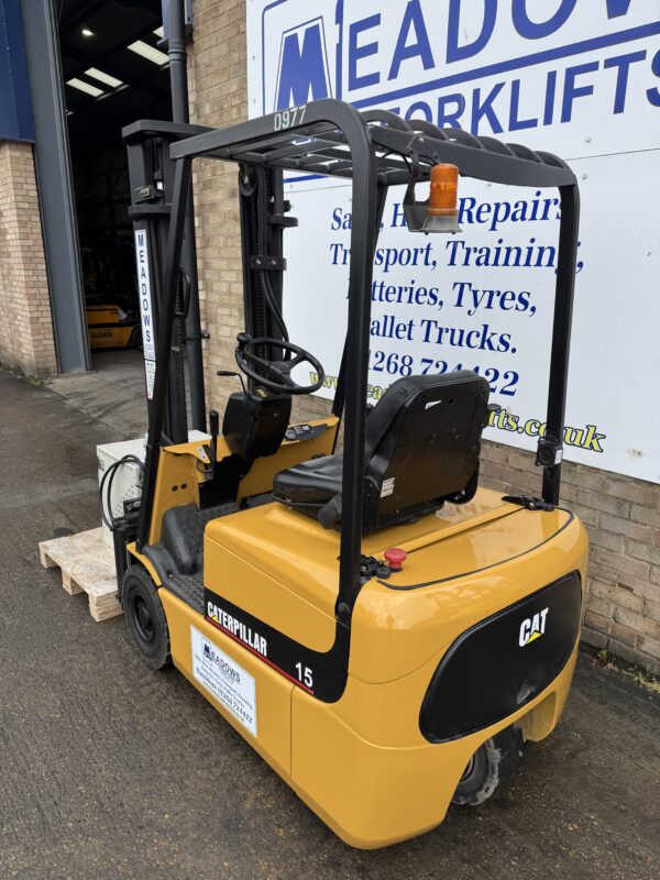 Caterpillar 1.5 Tonne
