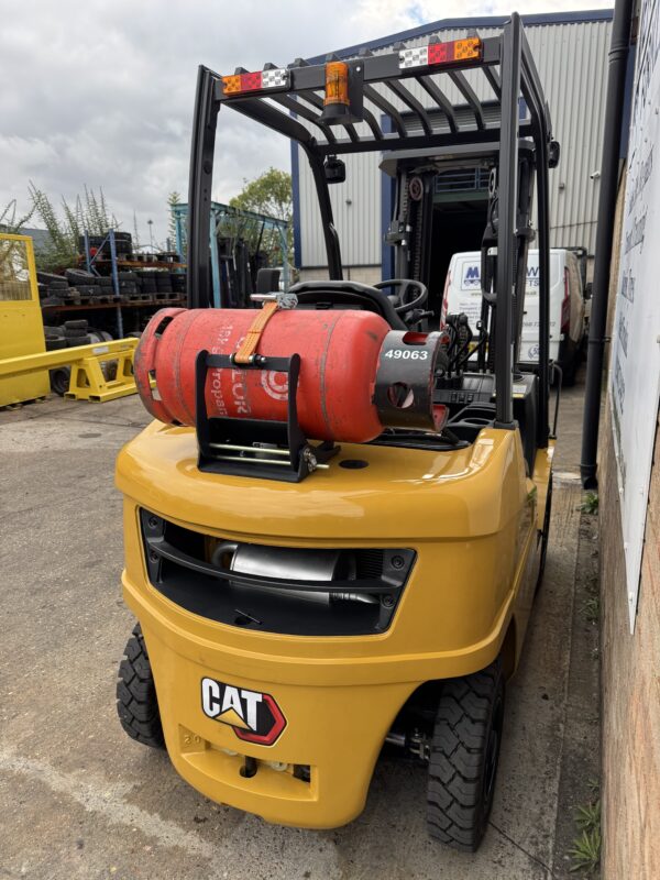 Caterpillar 2 Tonne
